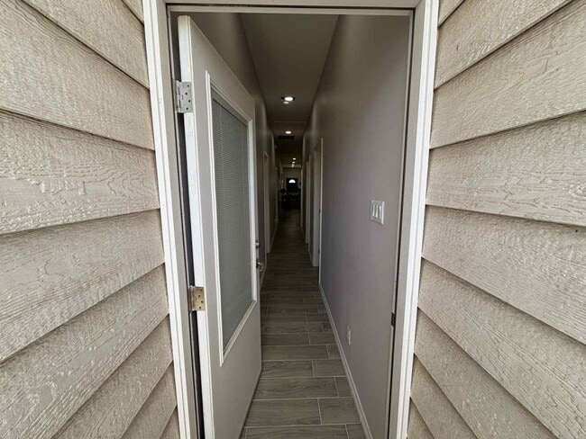 Building Photo - 2007 Cassandra St