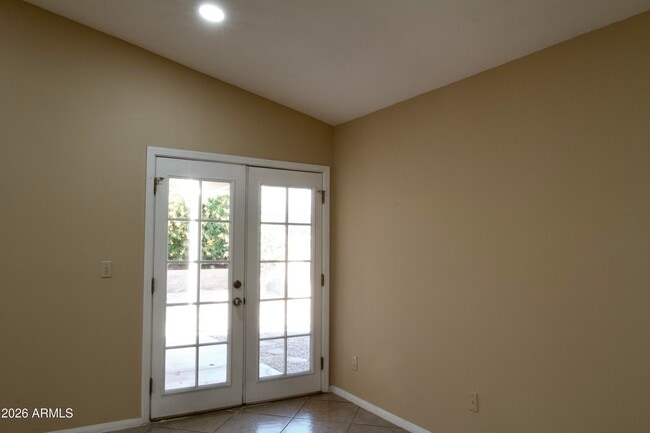 Building Photo - 7568 W Kerry Ln