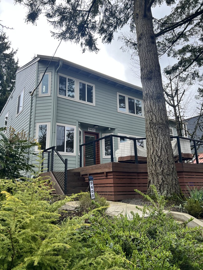 Building Photo - 9400 SW 3rd Ave