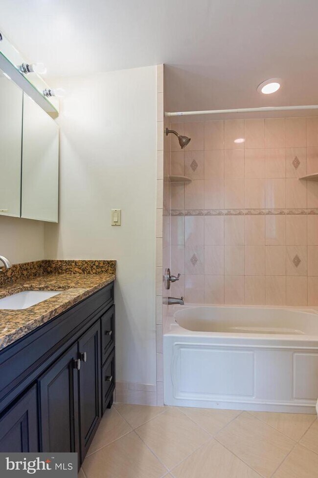 Building Photo - 9306 Westphalia Rd