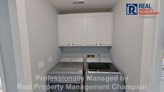 Building Photo - 3 BD/2.5 BA Home in MacCumber Terrace Neighborhood Minutes from Wrightsville Beach