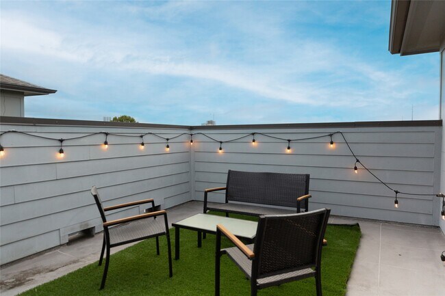 Building Photo - 2903 Blodgett St