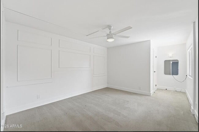 Building Photo - 7625 E Camelback Rd