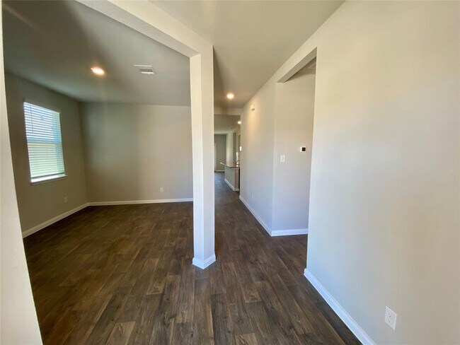 Building Photo - 230 Cherry Laurel Ln