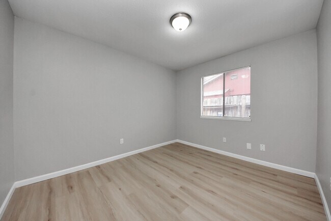 Building Photo - 3030 Ciderwood Dr