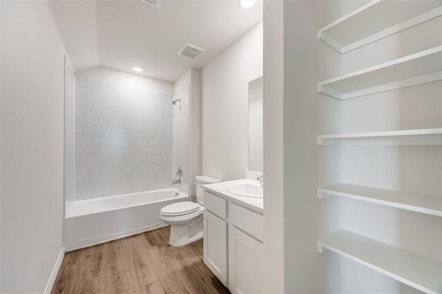 Building Photo - 4200 Carnation Dr