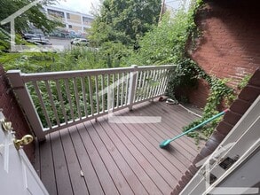 Building Photo - Newly renovated 1 bed