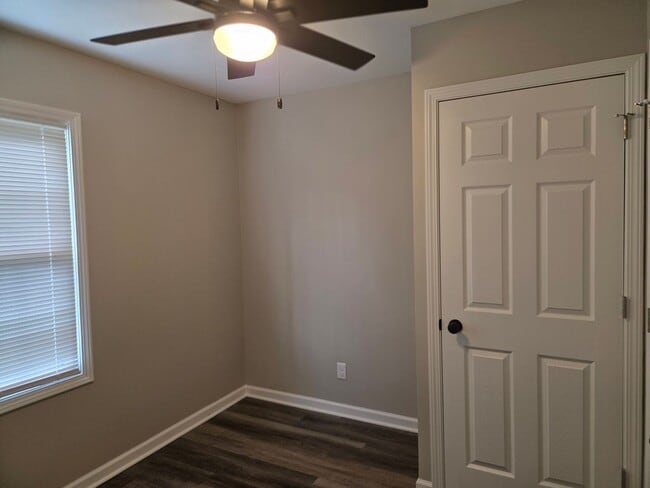 Building Photo - Completely remodeled 3-bedroom house avail...