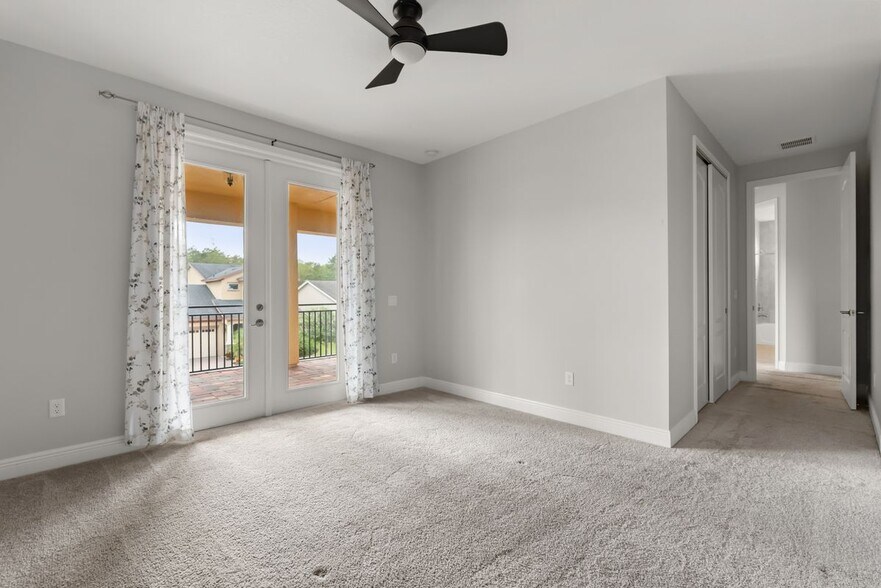 Building Photo - 14085 Alafaya Oak Bnd