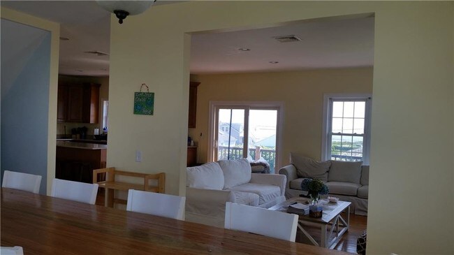 Building Photo - 7 Defelice Rd