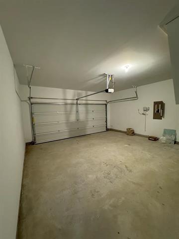 Building Photo - 1820 Lotus St