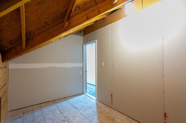 Building Photo - 601-603 Glenstone Dr.