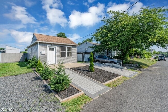 Building Photo - 438 Brookside Ave