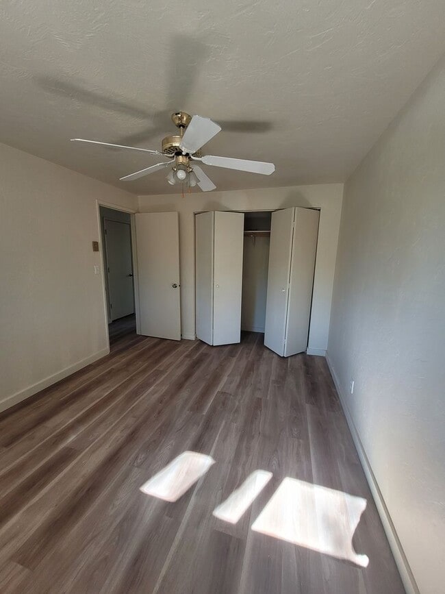 Building Photo - HOO-360-18th