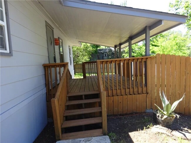 Building Photo - 21403 Choctaw Cove