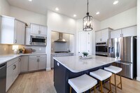 Building Photo - 609 Tomahawk Dr