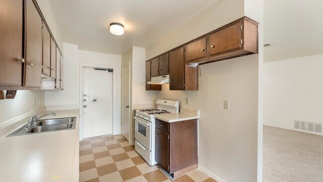 Building Photo - 4710 Casa Bello St