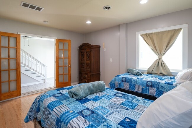 Building Photo - PERFECT OFF-SEASON MONTHLY GETAWAY