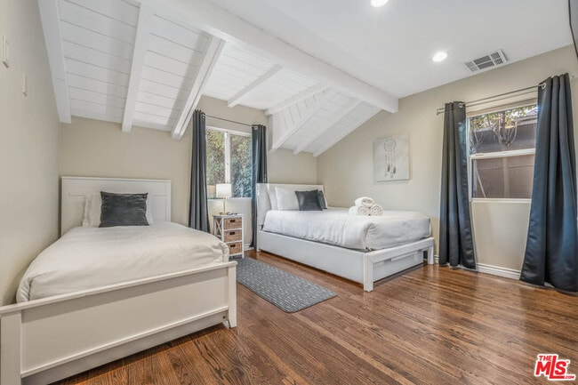 Building Photo - 5659 Corbin Ave