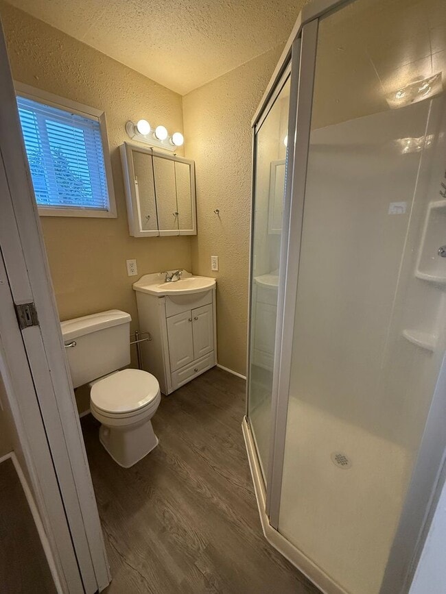 Building Photo - Large Lot 3Bd/2Ba in North Image!