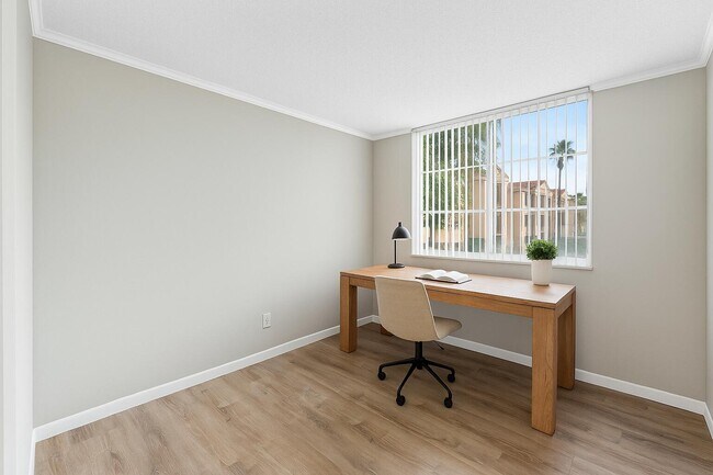 Building Photo - 135 Yacht Club Way