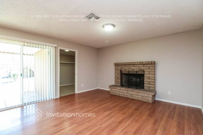Building Photo - 805 W Harvard Dr