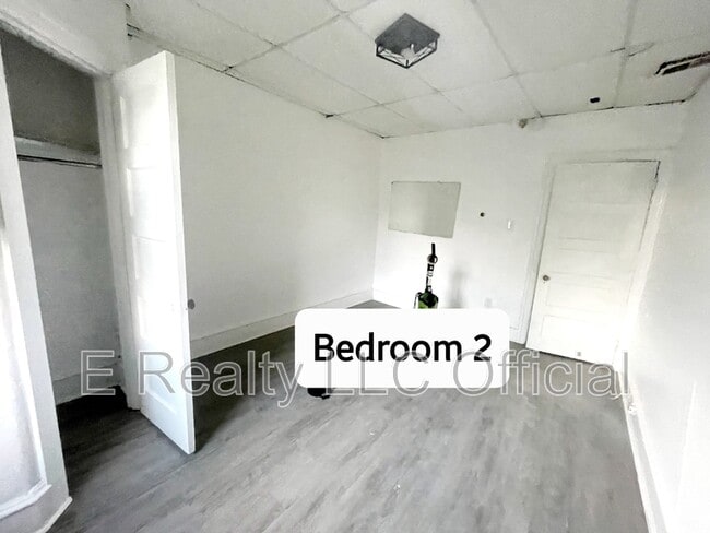 Building Photo - 819 N 64th St