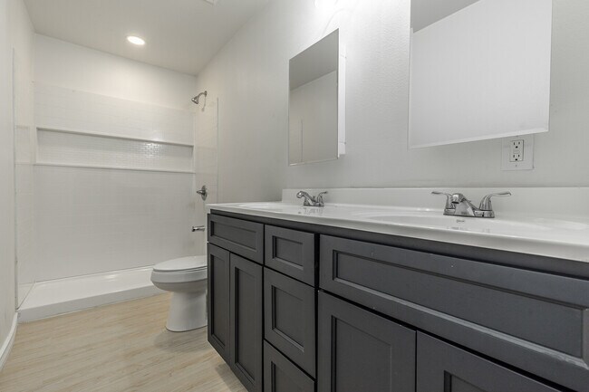 Building Photo - 207 Joel Hooper Dr