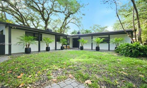 Building Photo - 5840 SW 37th Ave