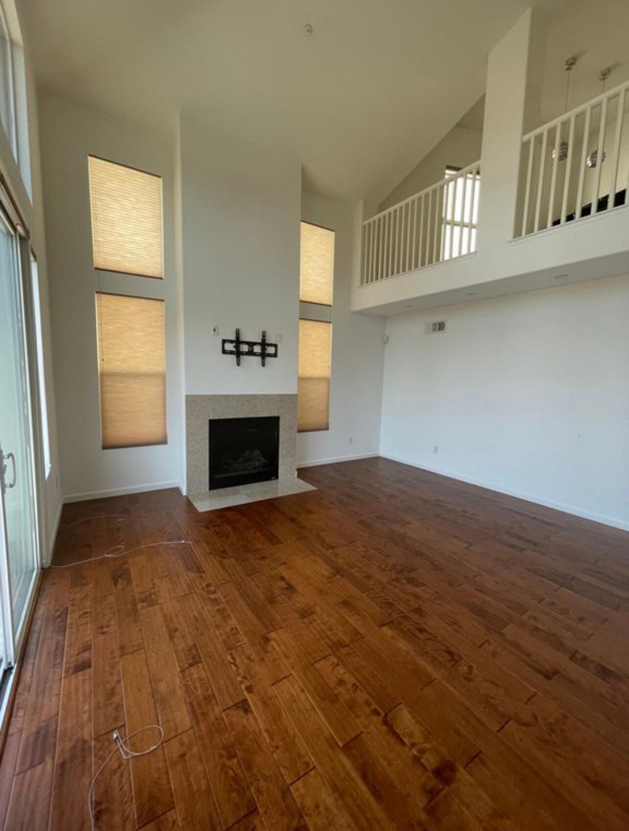 Building Photo - 672 Via Rialto