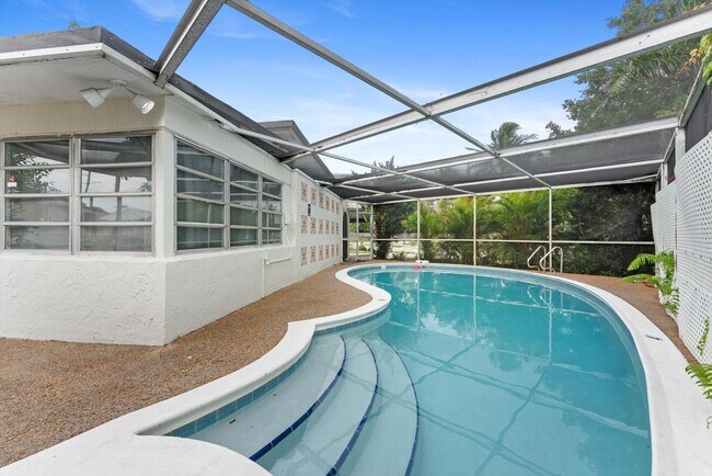 Building Photo - 3101 SW 16th St