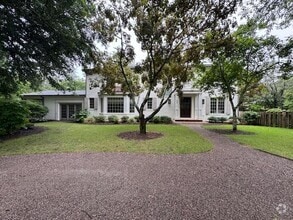 Building Photo - 325 Homestead Ln