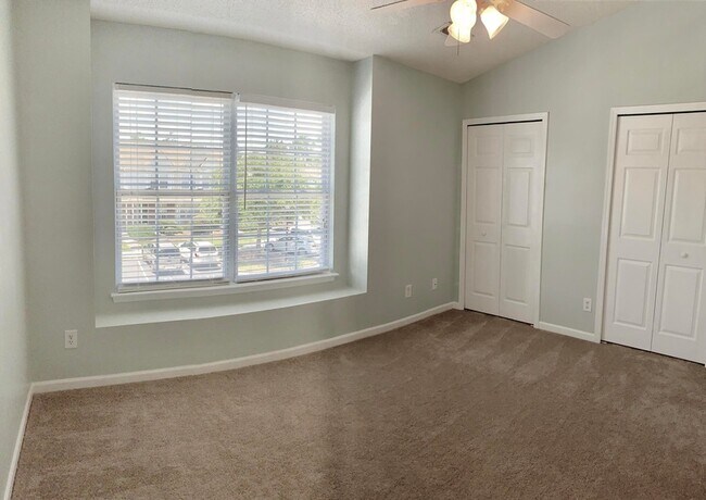 Building Photo - 466 Doane Way