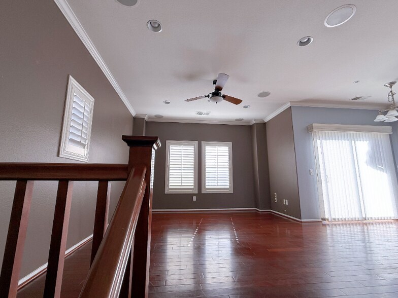 Building Photo - 11450 Church St