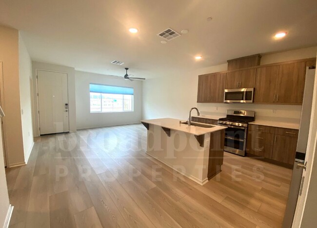 Building Photo - 307 Sweet Pl