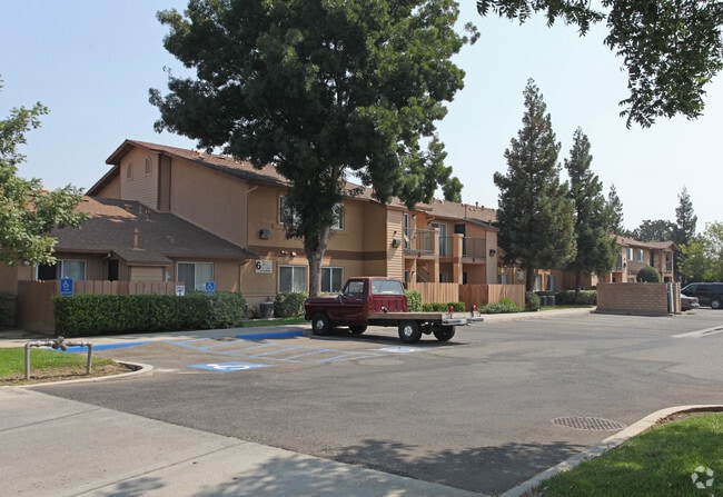 Primary Photo - Western Heights Apartments