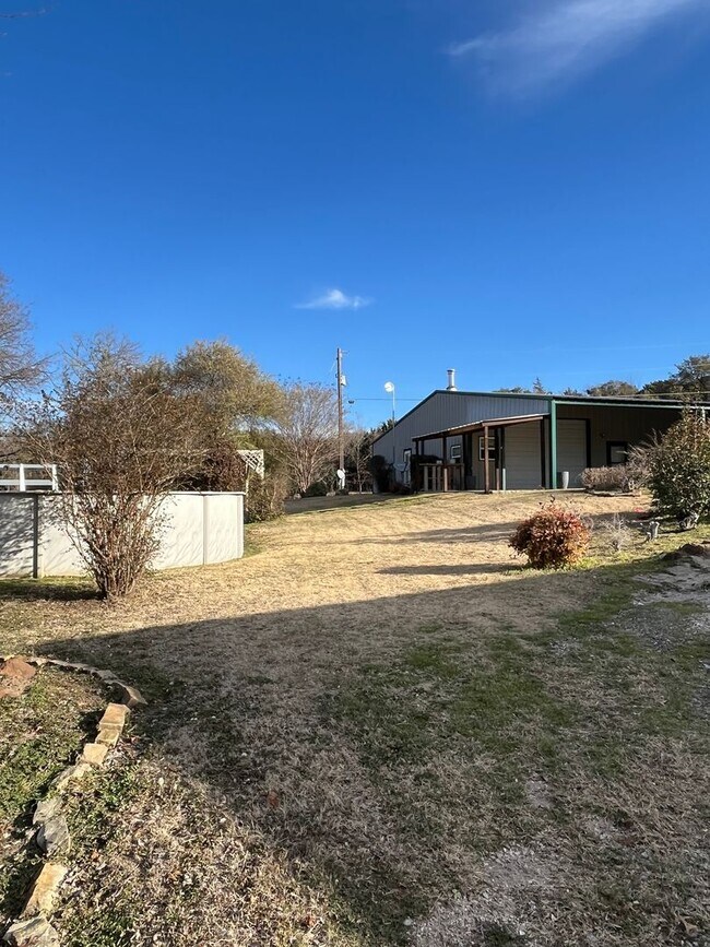 Building Photo - Horse Property - POOL - Country living at ...