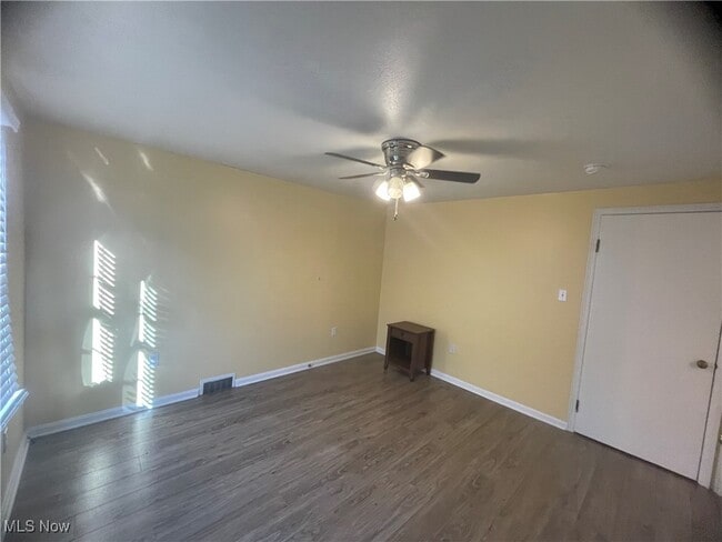 Building Photo - 415 Old Colliers Way