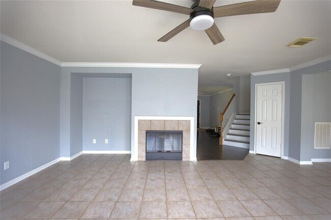 Building Photo - 15215 Possumwood Dr