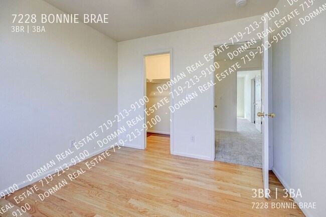 Building Photo - 7228 Bonnie Brae Ln