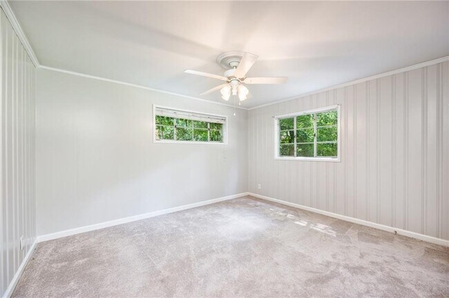Building Photo - 4293 Rickenbacker Way NE