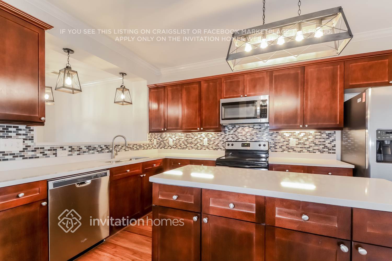 Building Photo - 2027 Oak Trail Dr