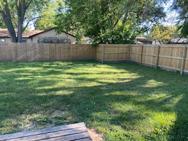 Building Photo - Updated 3 Bedroom House With Large Fenced-...