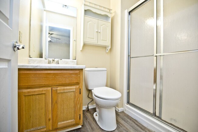 Building Photo - 9050 Grimes Dr