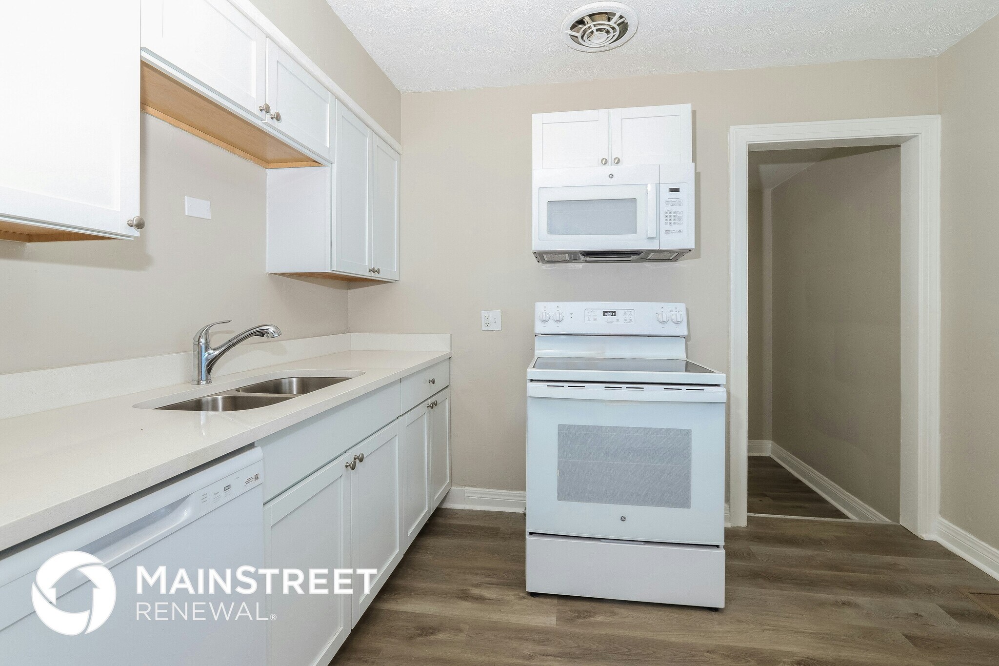 Building Photo - 2112 McCloskey Ave