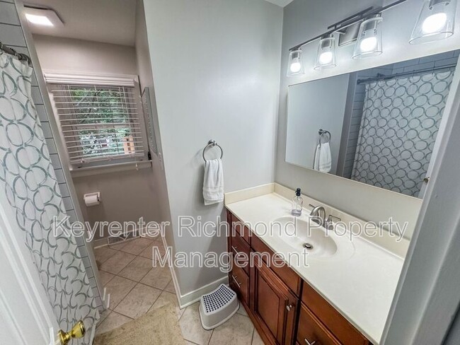 Building Photo - 10210 Falconbridge Dr