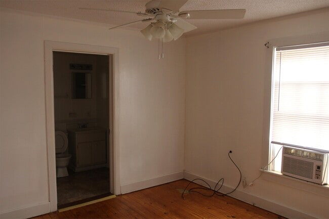 Building Photo - 607 Florence Dr