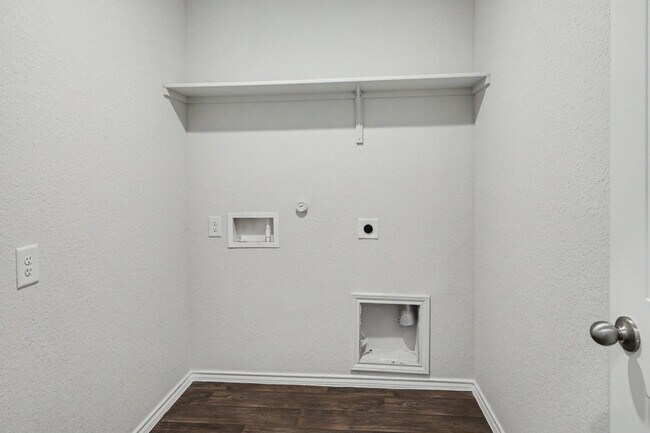 Building Photo - Spacious 3 Bed Home in Seguin | Open Layout + Private Yard!