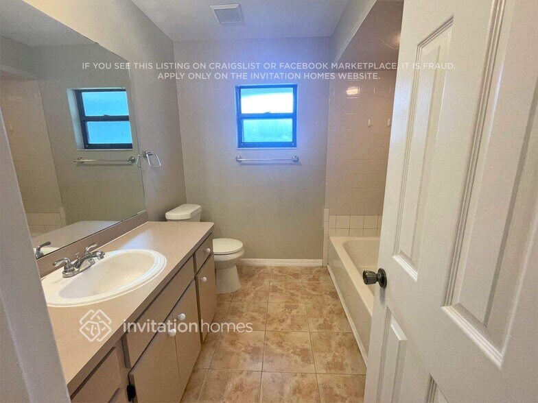 Building Photo - 2112 Jonathan Ln