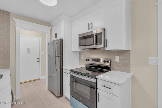 Building Photo - 168 Amberly Dr